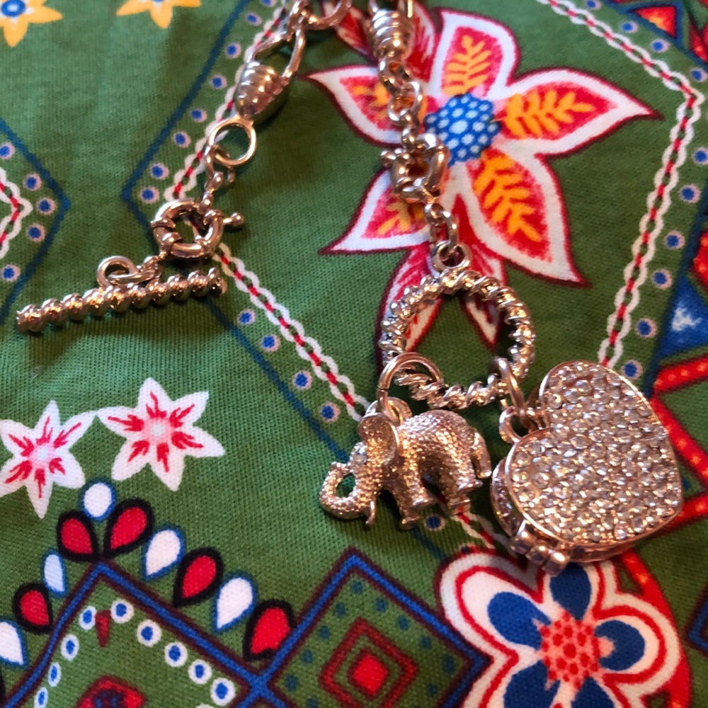 Rosetone elephant and heart necklace